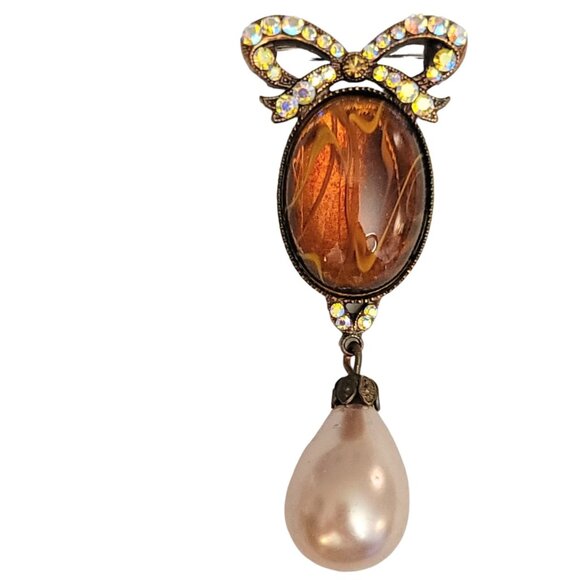 Gold Tone Molded Marble Glass AB Rhinestone Bow Faux PearlDangle Brooch M460